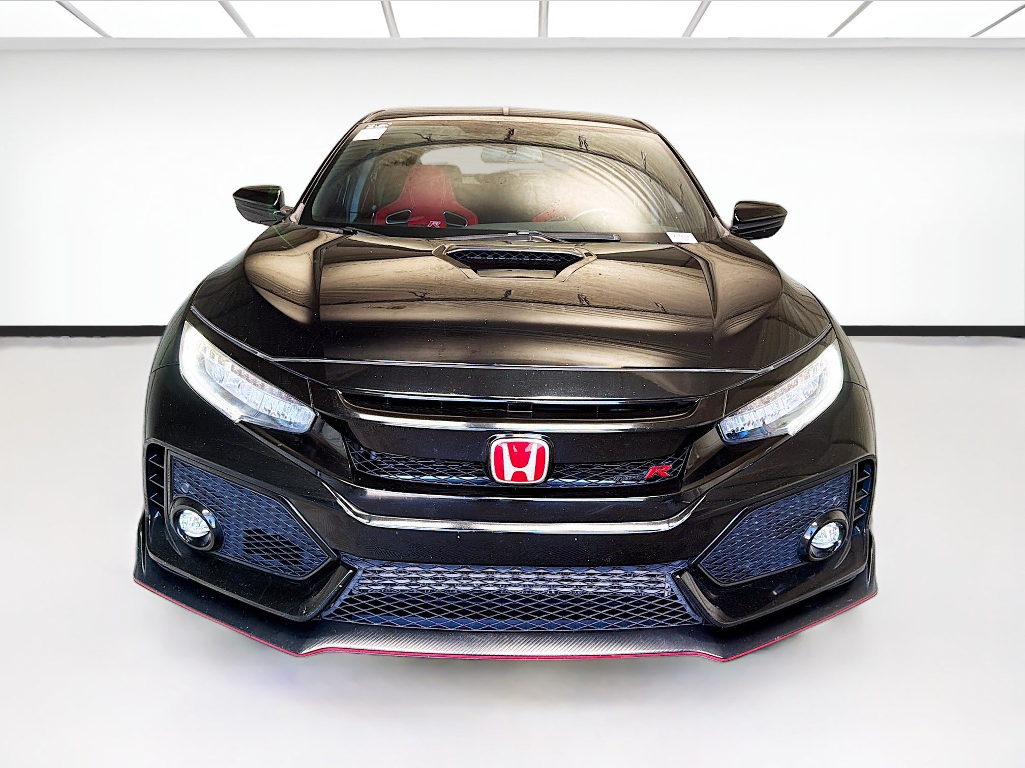 Used 2017 Honda Civic Type R image 2