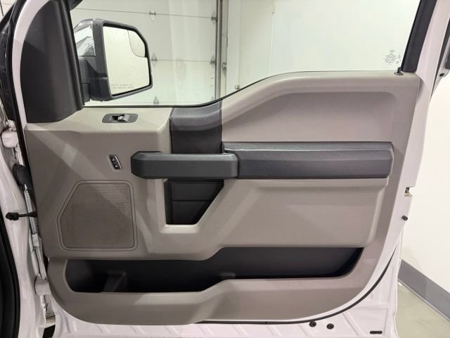 Used 2016 Ford F150 XL w/ Equipment Group 101A Mid AWD/4WD image 18
