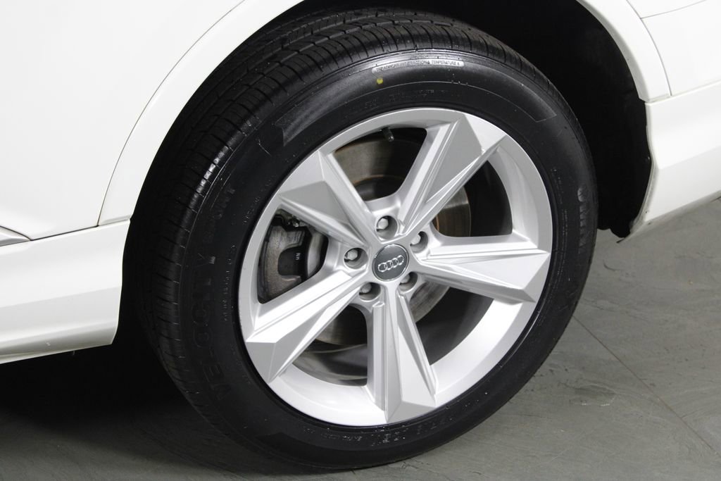 Used 2020 Audi Q7 2.0T Premium w/ Convenience Package image 12