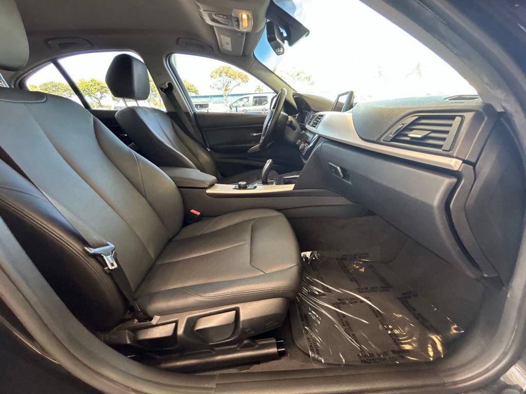 Used 2016 BMW 320i xDrive Sedan AWD/4WD image 22