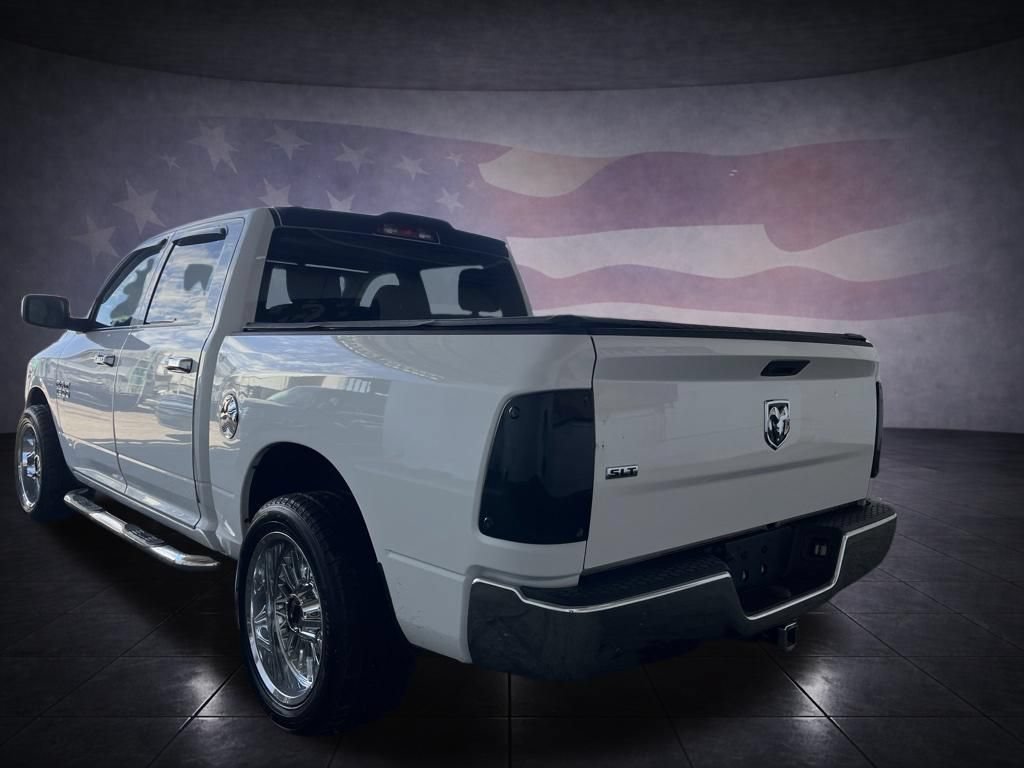 Used 2022 RAM 1500 Classic SLT RWD image 3