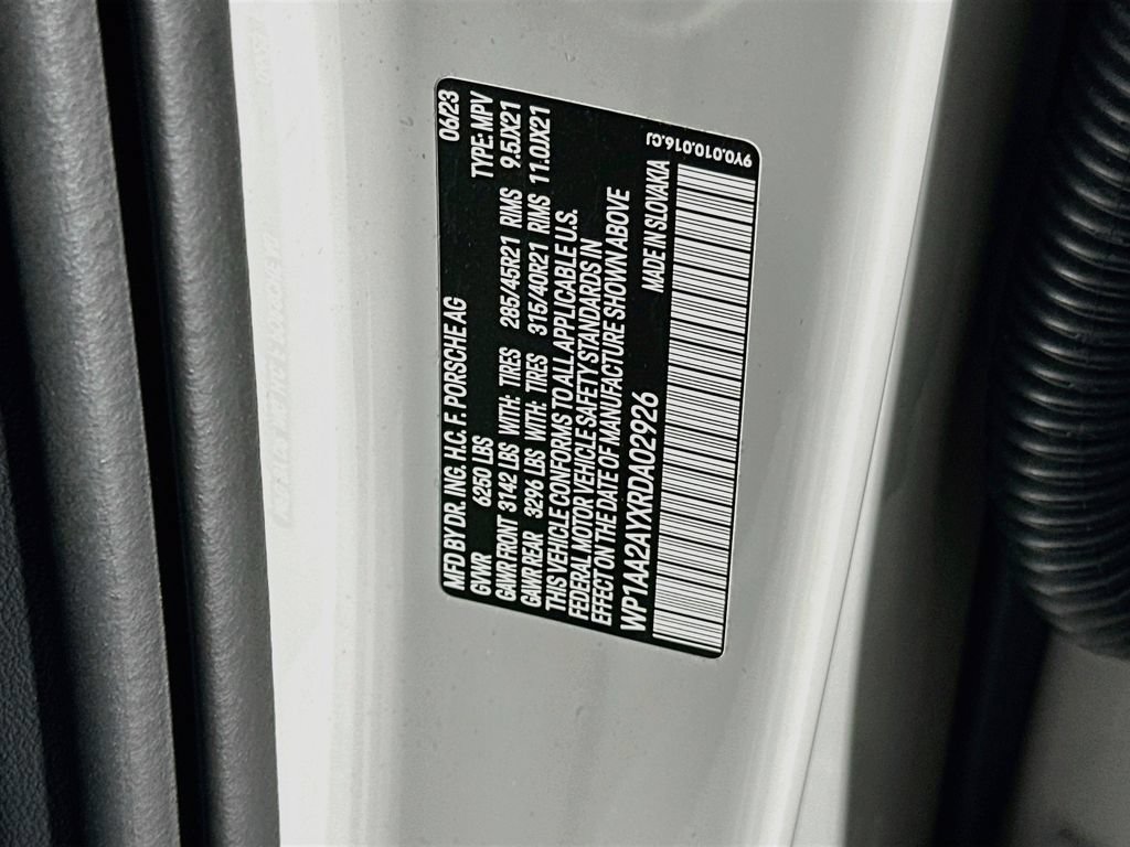 Certified 2024 Porsche Cayenne AWD/4WD image 35