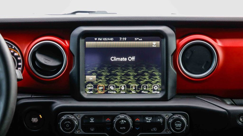 Used 2023 Jeep Gladiator Rubicon w/ Trailer Tow Package image 17