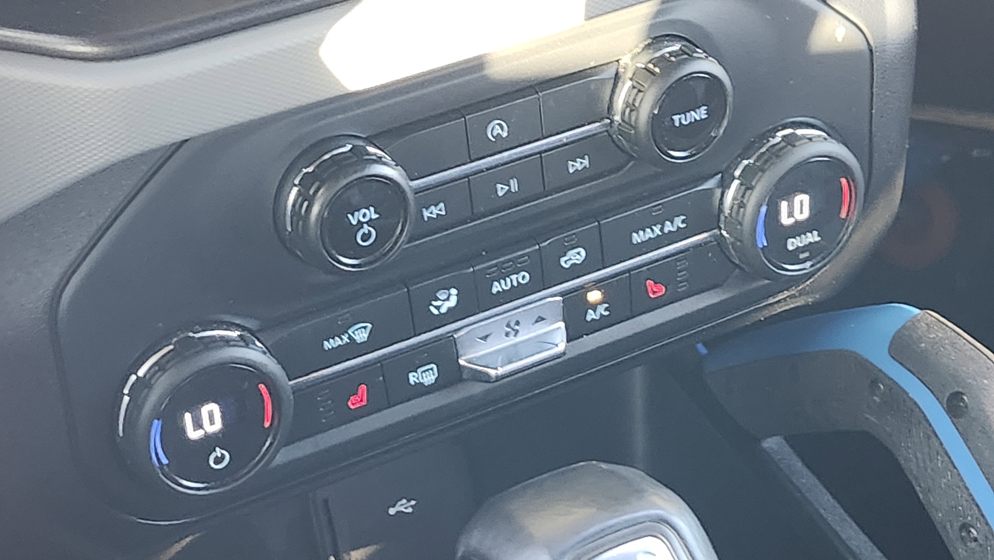 Used 2021 Ford Bronco Black Diamond w/ Sasquatch Package image 28