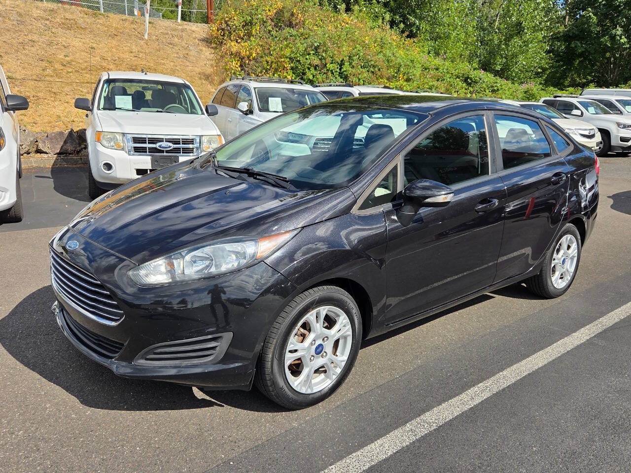 Used 2015 Ford Fiesta SE FWD image 3