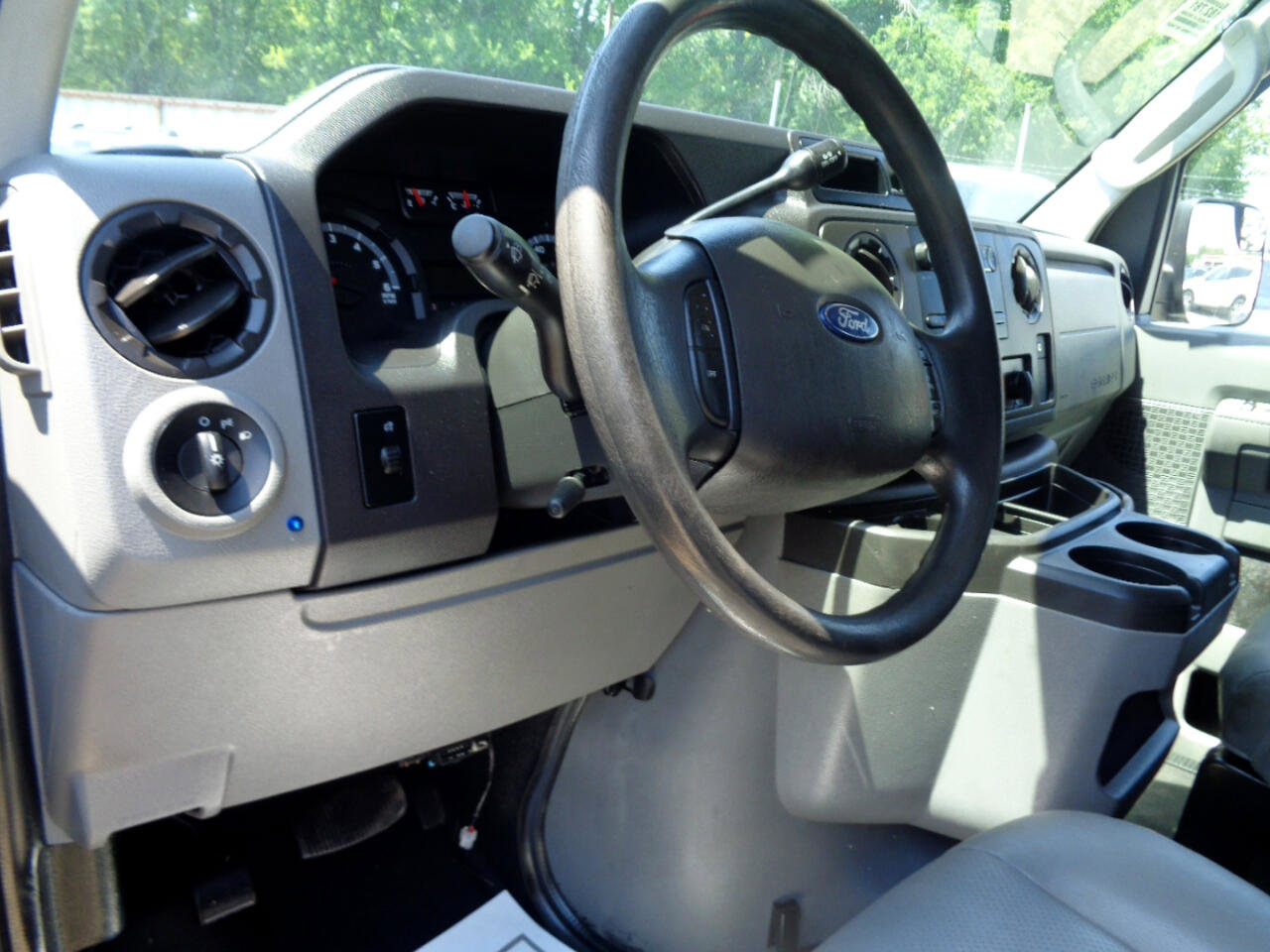 Used 2012 Ford E-250 and Econoline 250 w/ PWR Group image 23