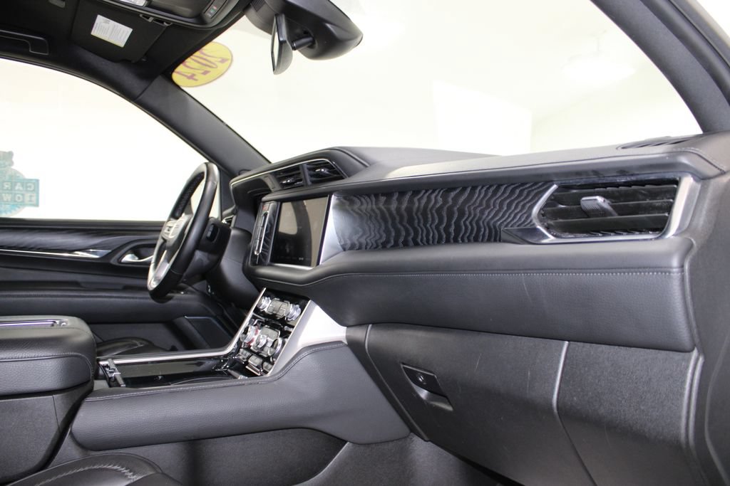 Used 2024 GMC Yukon Denali RWD image 32