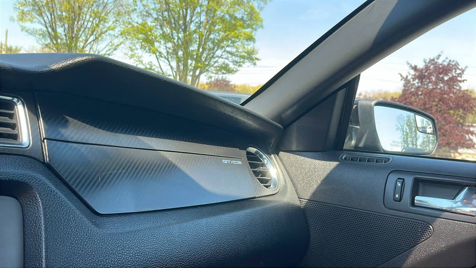 Used 2013 Ford Mustang GT Premium RWD image 19
