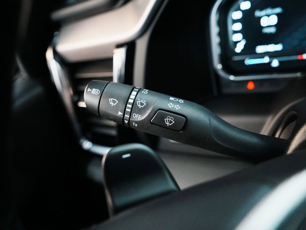 Used 2024 GMC Sierra 1500 Denali w/ Technology Package AWD/4WD image 23