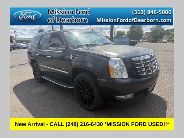 Used 2014 Cadillac Escalade Luxury AWD/4WD image 1