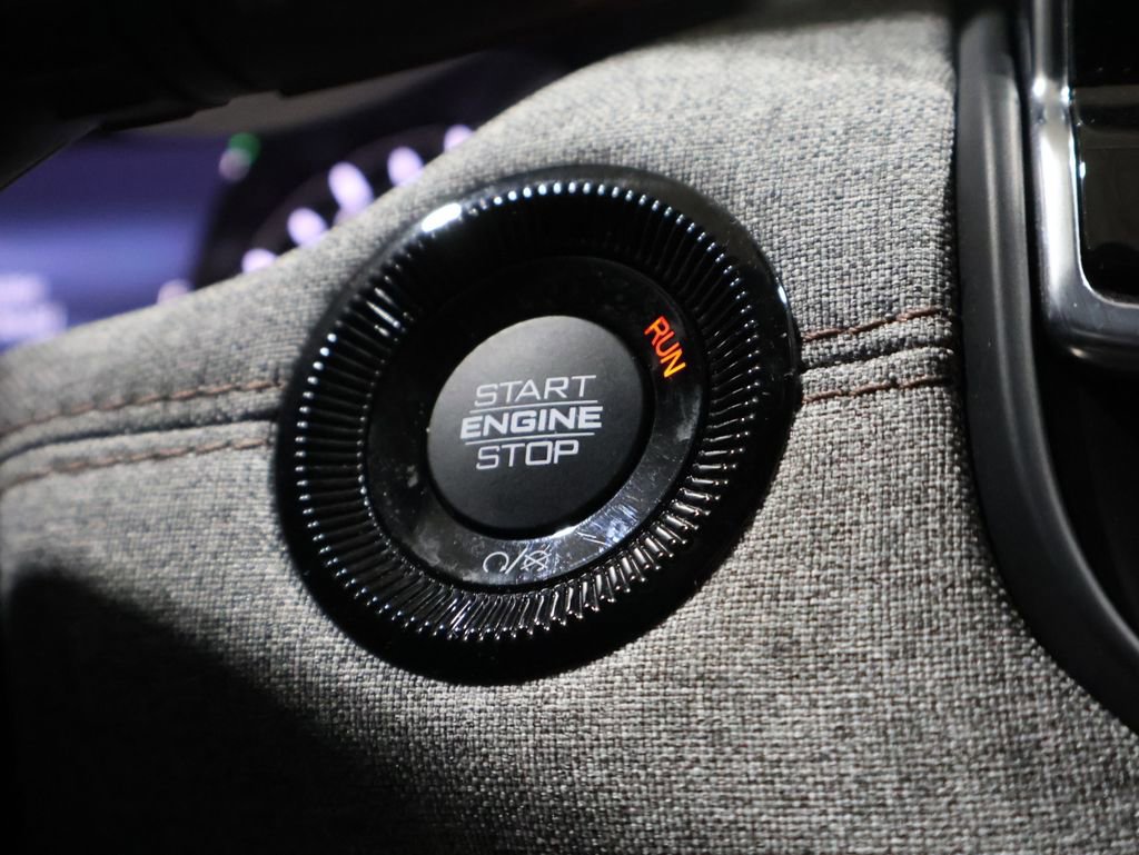 Certified 2023 Jeep Compass Latitude image 28