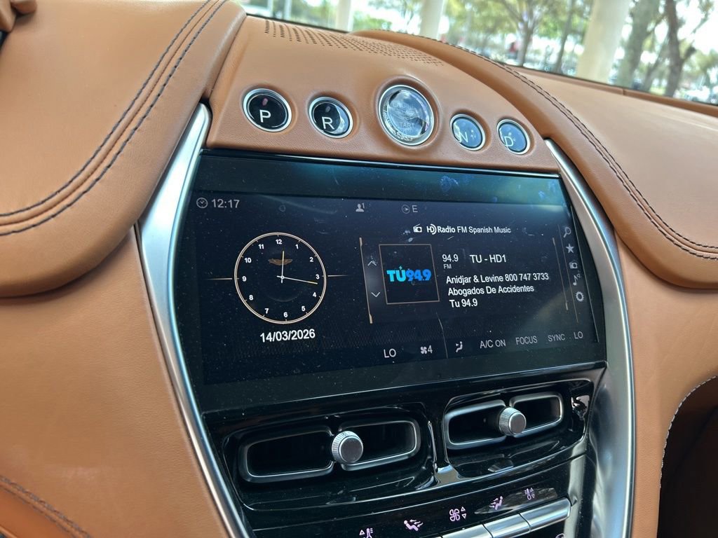Used 2023 Aston Martin DBX image 10