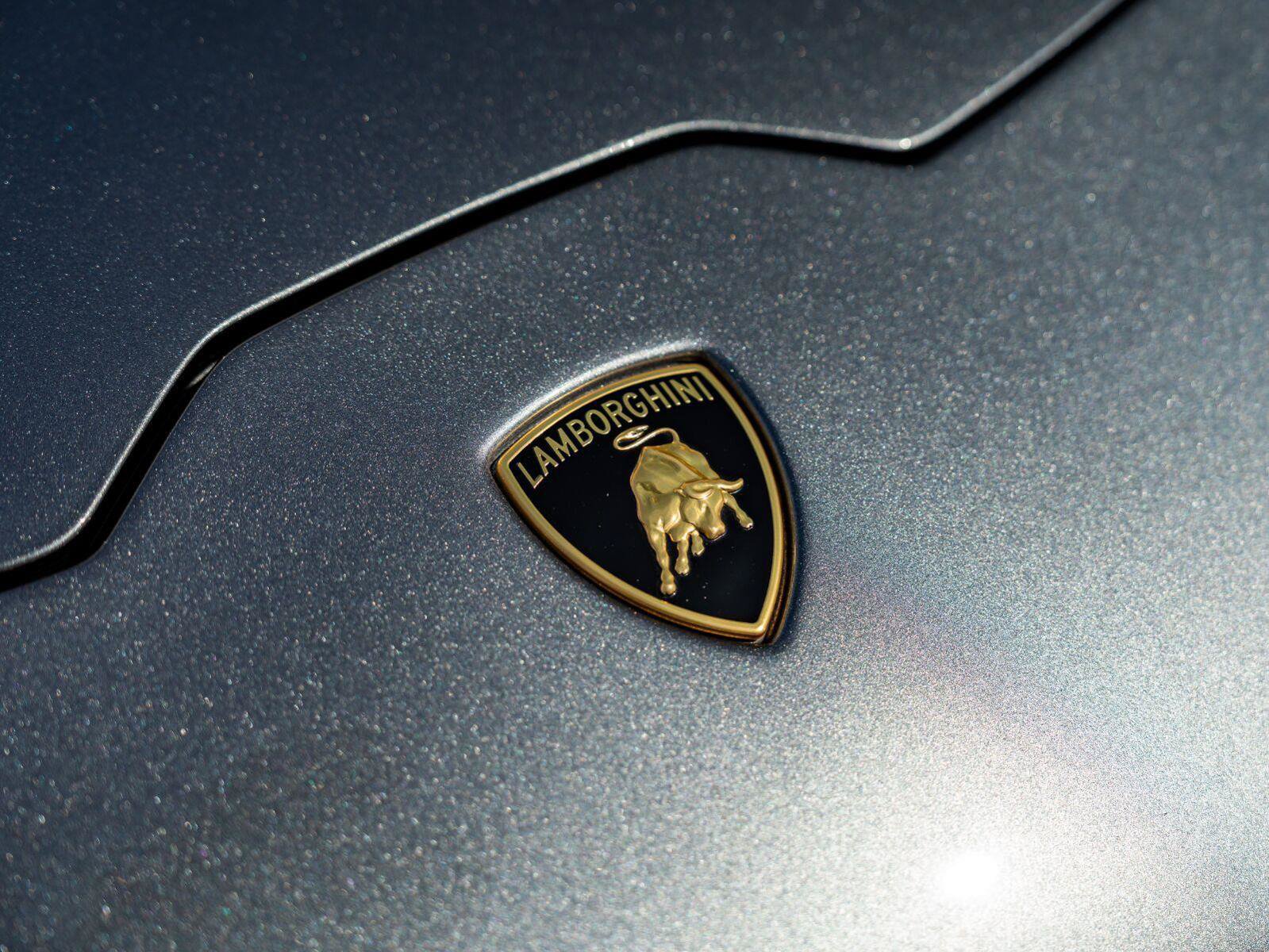 Used 2018 Lamborghini Huracan Performante AWD/4WD image 23