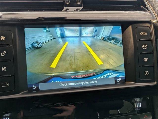 Used 2017 Jaguar F-PACE Premium image 14