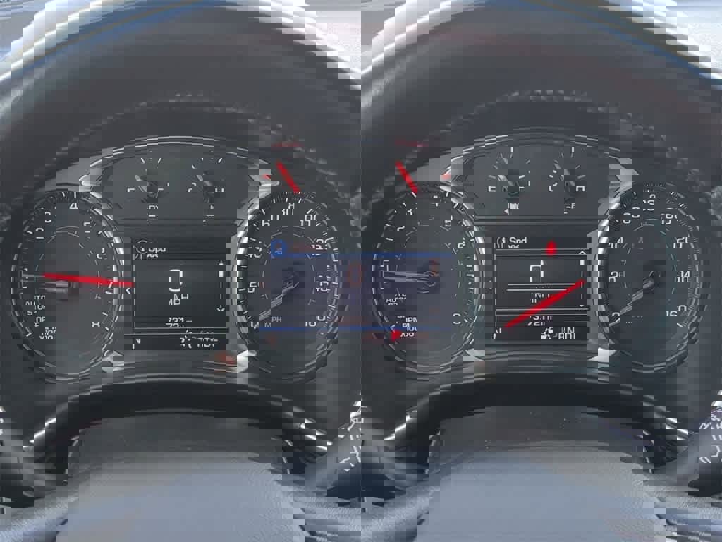 Used 2020 Chevrolet Equinox LT w/ Driver Convenience Package image 30