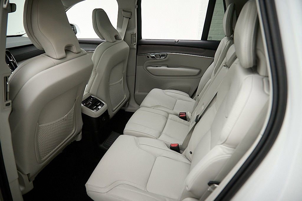 New 2026 Volvo XC90 T8 Ultra w/ Protection Package image 21
