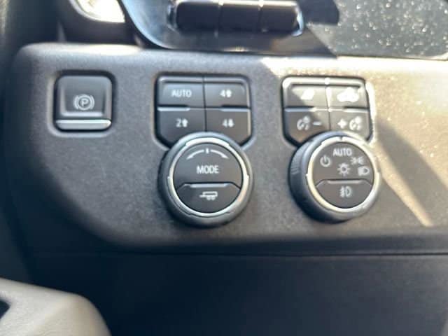 Certified 2024 Chevrolet Silverado 2500 ZR2 w/ Technology Package image 17