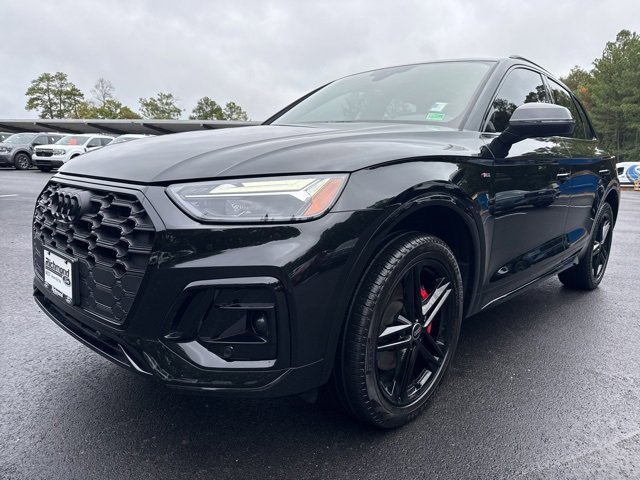 Used 2024 Audi Q5 e Premium Plus w/ Premium Plus Package image 1