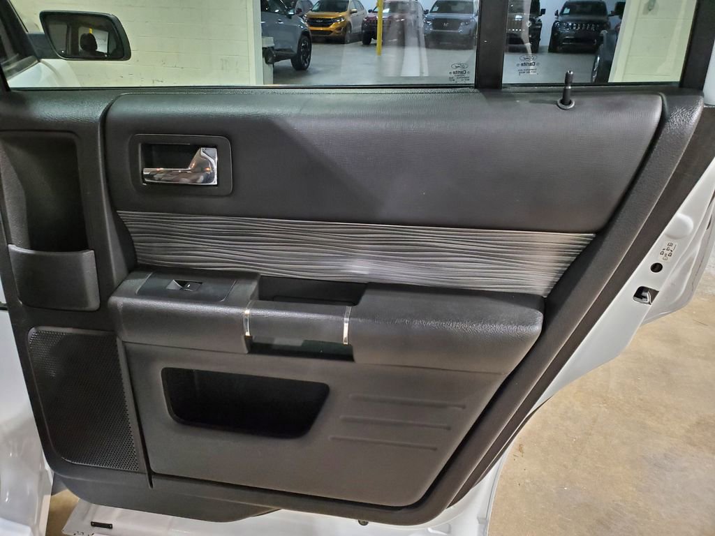 Used 2018 Ford Flex SEL w/ Equipment Group 202A FWD image 22