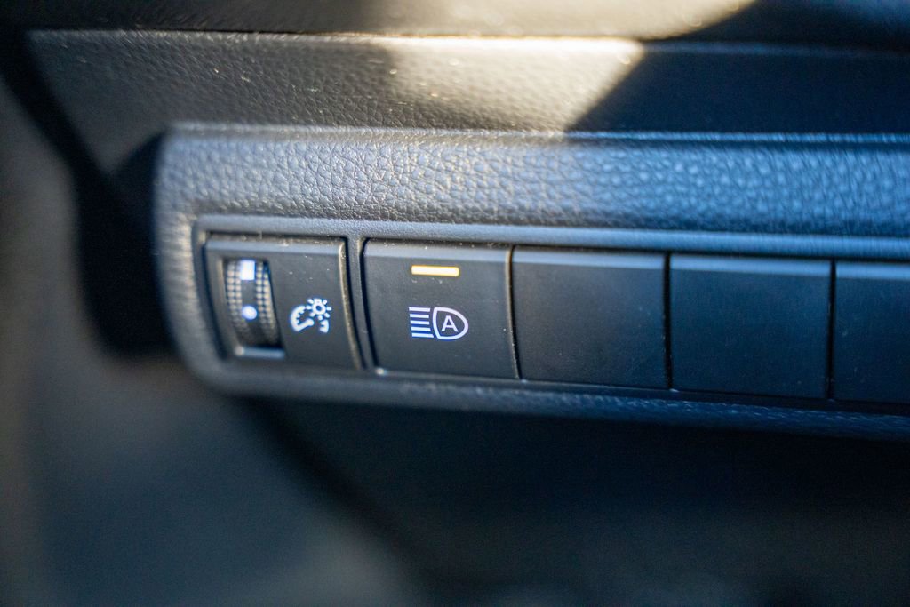 Used 2022 Toyota Corolla SE image 20