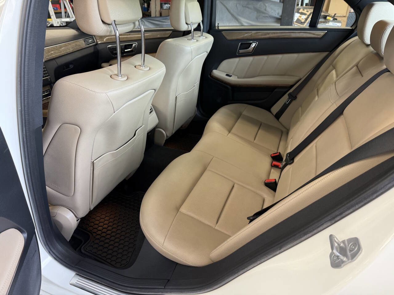 Used 2011 Mercedes-Benz E 350 Sedan image 25