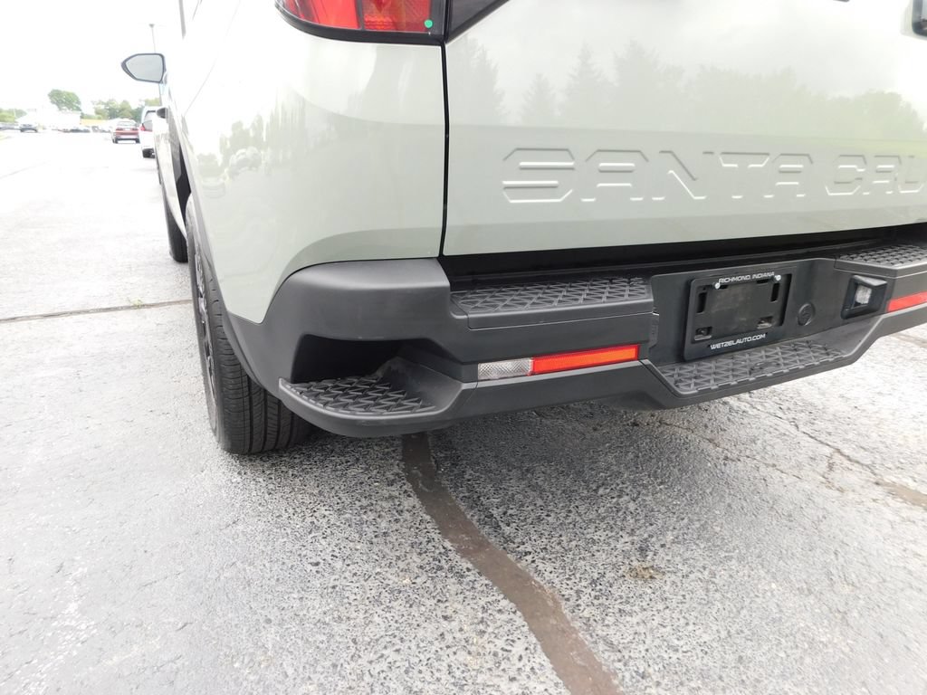 Used 2025 Hyundai Santa Cruz SE FWD image 5