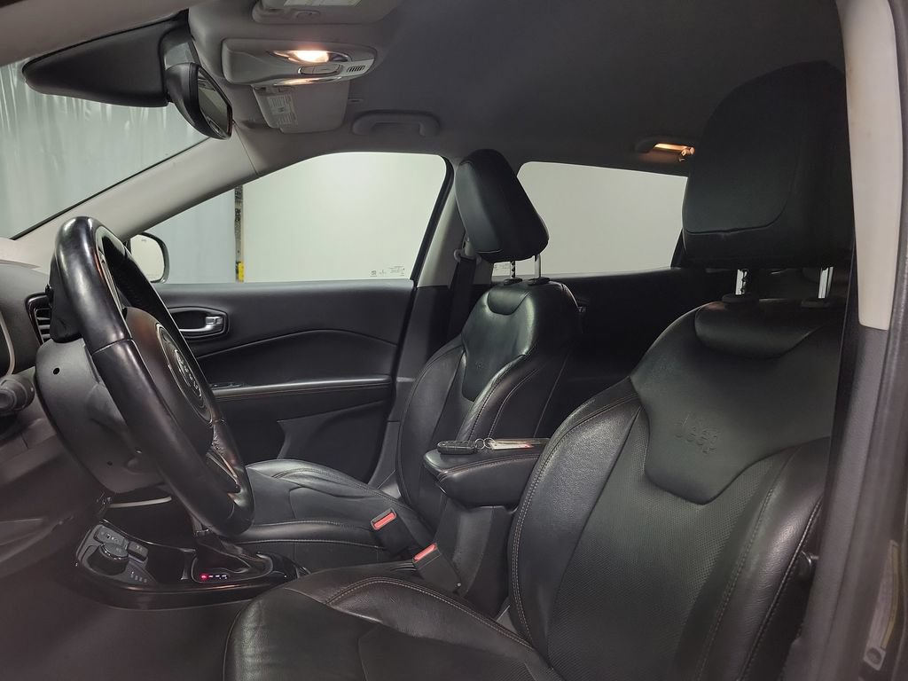 Used 2018 Jeep Compass Limited AWD/4WD image 16
