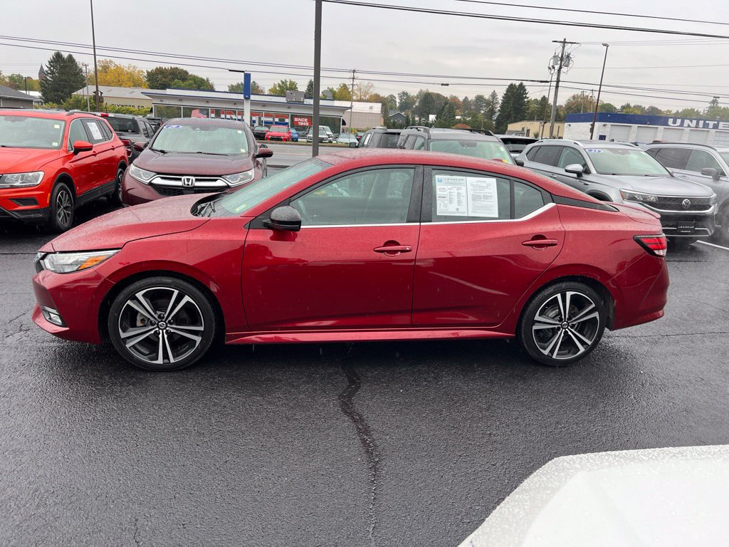 Used 2022 Nissan Sentra SR w/ Lighting Package FWD image 2