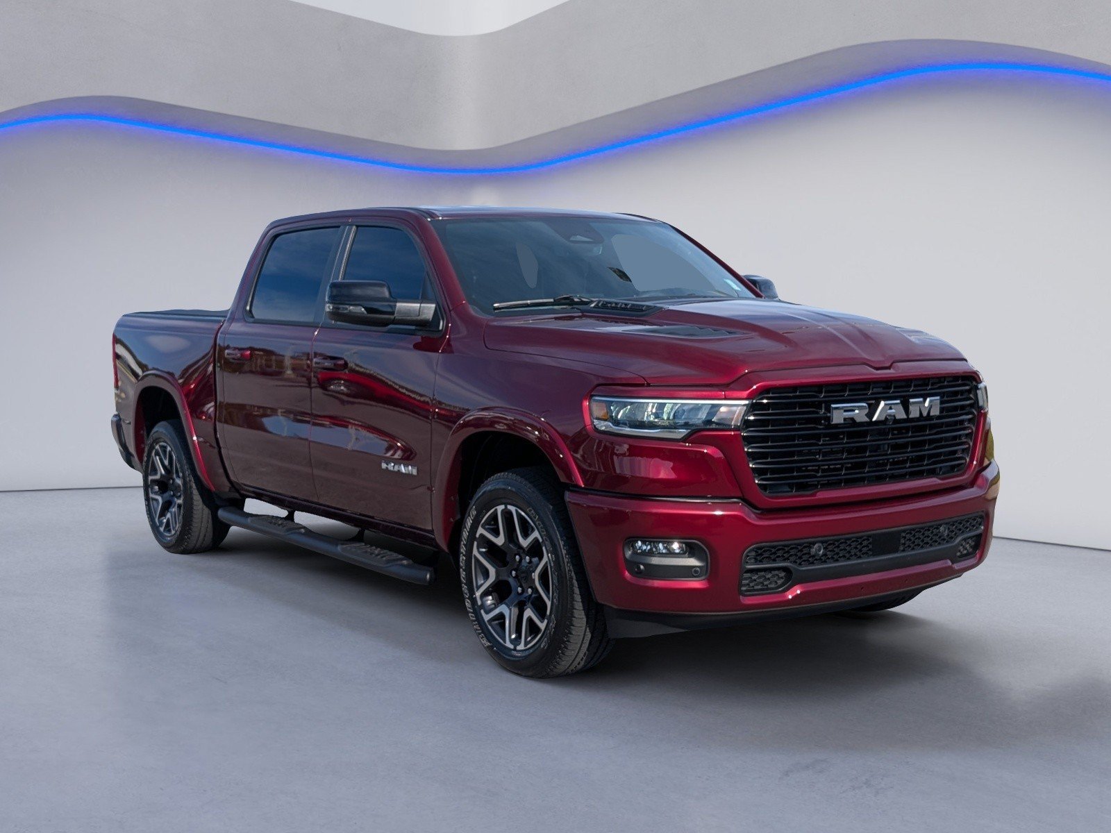 Used 2025 RAM 1500 Laramie AWD/4WD image 5