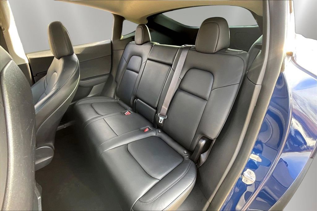 Used 2021 Tesla Model Y Long Range image 21