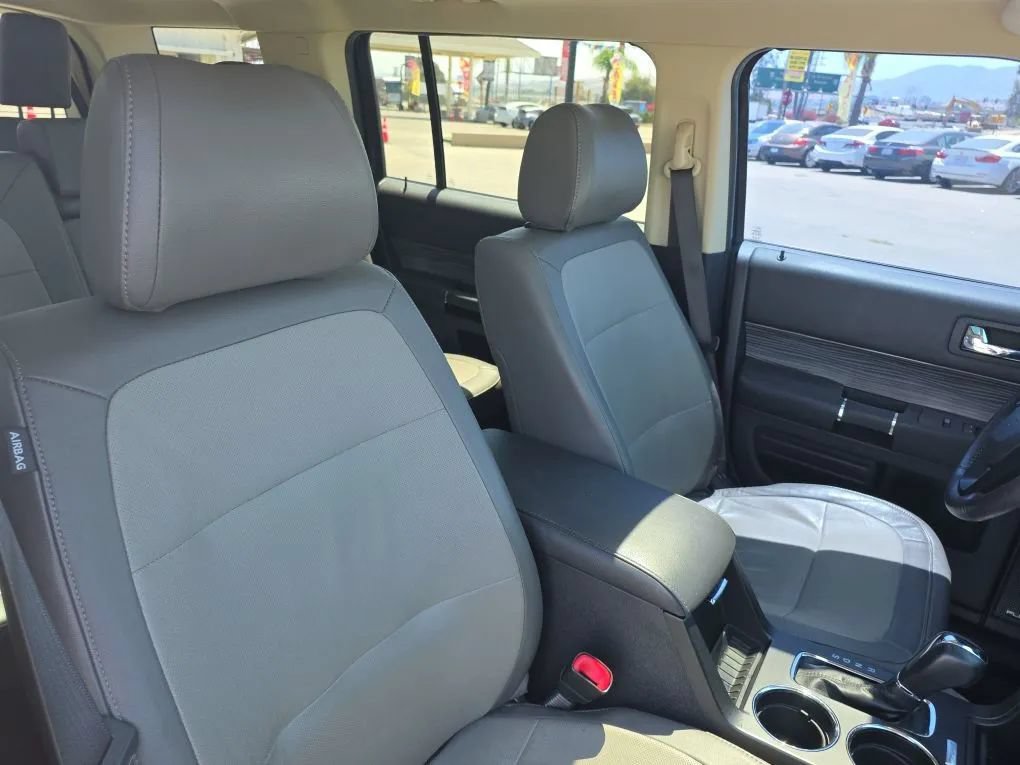 Used 2017 Ford Flex SEL w/ Equipment Group 202A FWD image 12