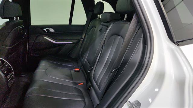 Used 2022 BMW X5 sDrive40i w/ M Sport Package RWD image 23