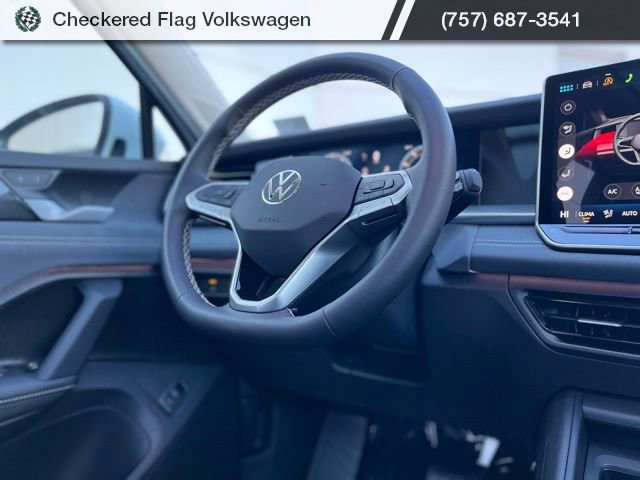 New 2026 Volkswagen Tiguan SE image 29