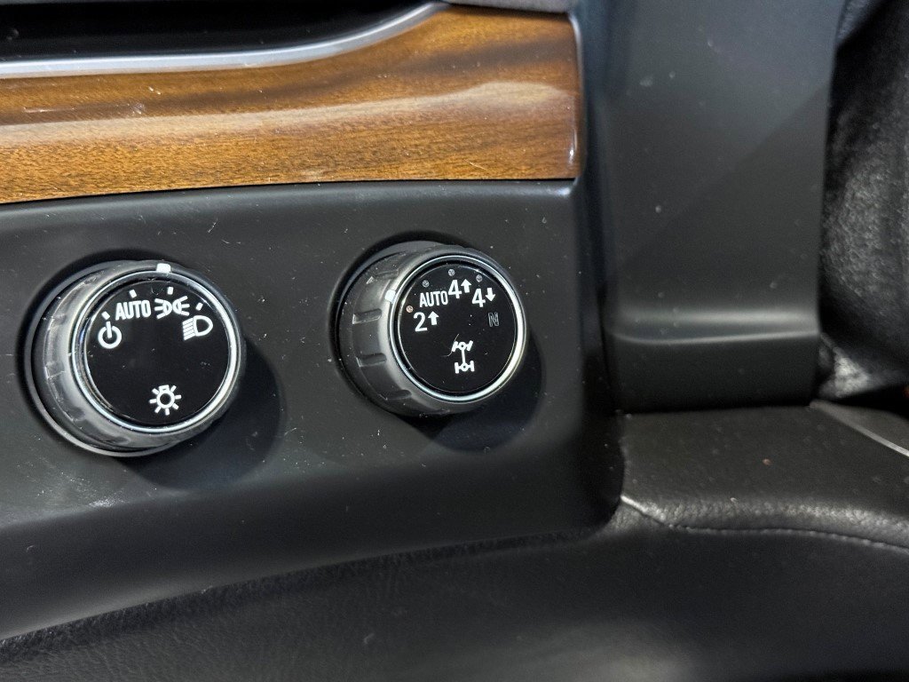 Used 2018 Cadillac Escalade Luxury image 43