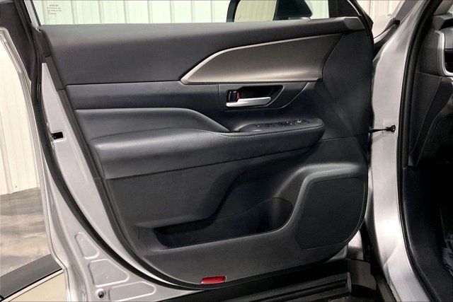 Certified 2025 Toyota Grand Highlander AWD image 24