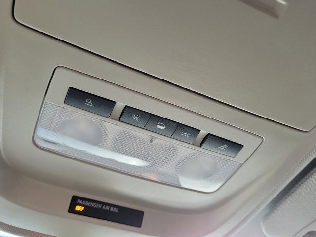 Used 2016 Chevrolet Colorado LT w/ LT Convenience Package image 23