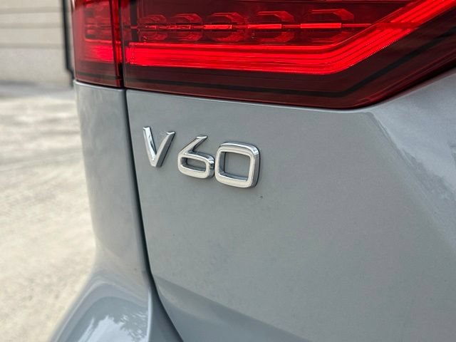 Certified 2024 Volvo V60 B5 Cross Country Ultimate w/ Protection Package Premier AWD/4WD image 37