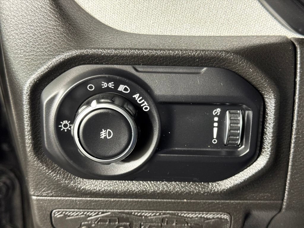 Used 2024 Jeep Wrangler Unlimited Sport AWD/4WD image 21