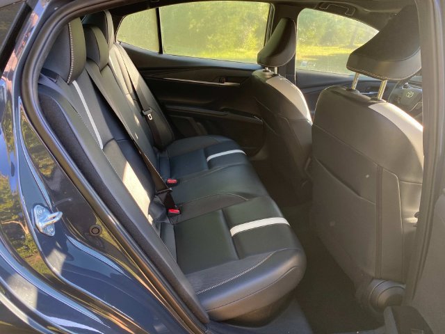 Used 2025 Toyota Camry SE w/ Convenience Package FWD image 31