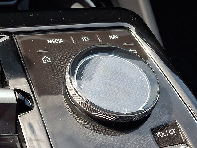 Used 2026 BMW 530i xDrive image 25