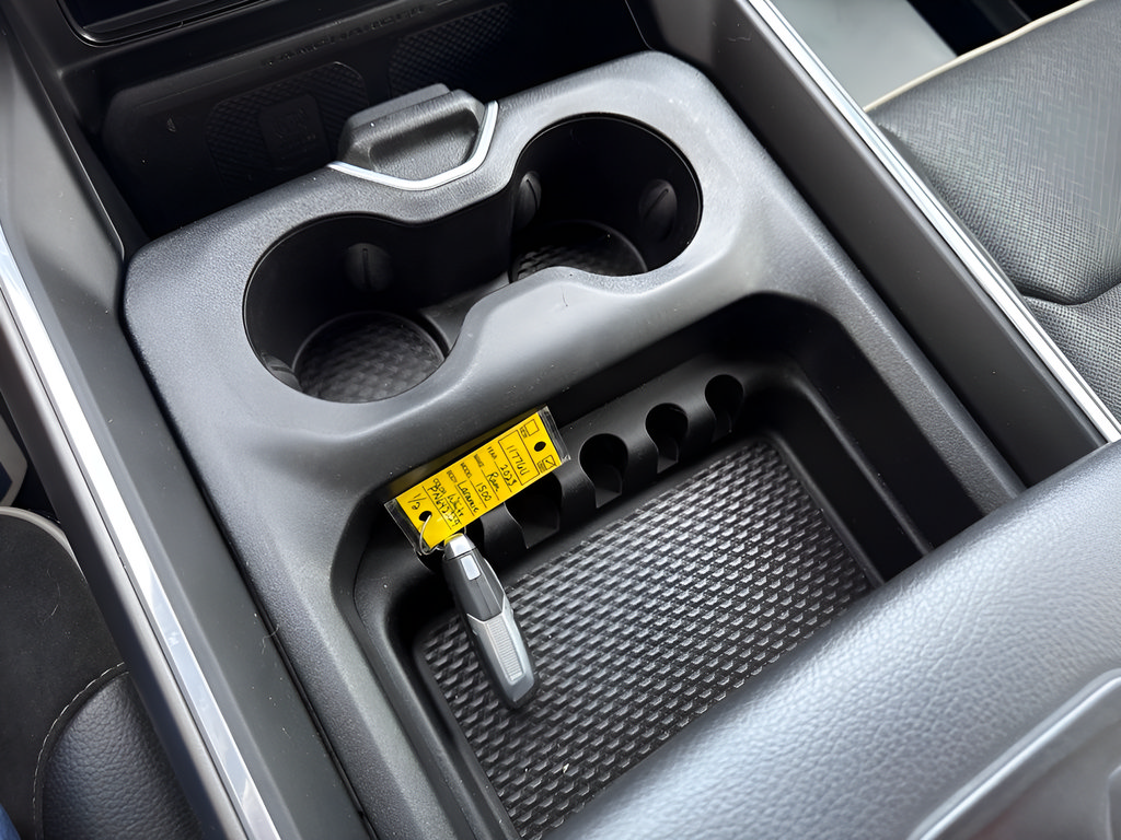 Used 2023 RAM 1500 Laramie AWD/4WD image 19