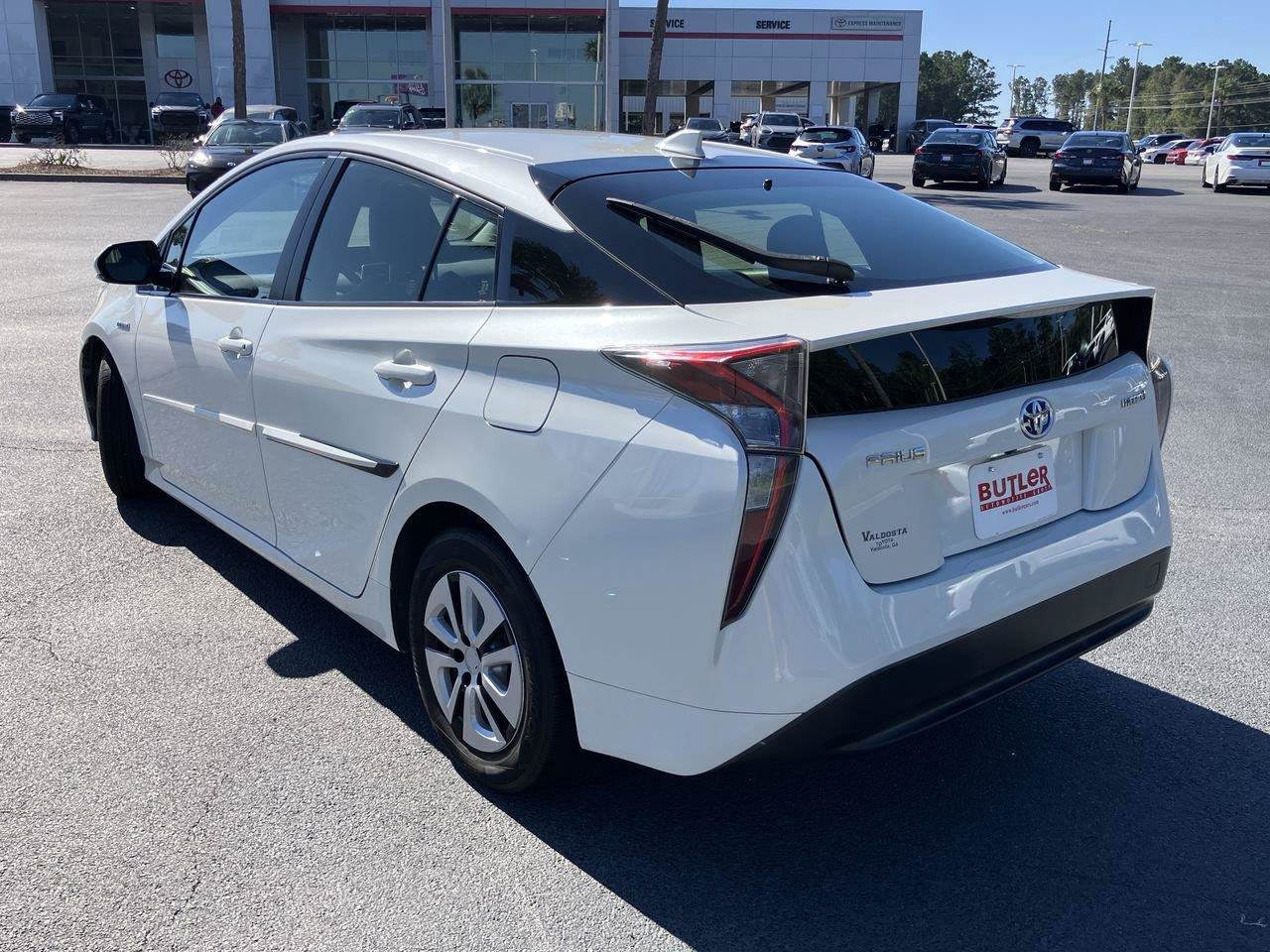 Certified 2017 Toyota Prius Four w/ Advanced Technology Package FWD image 3