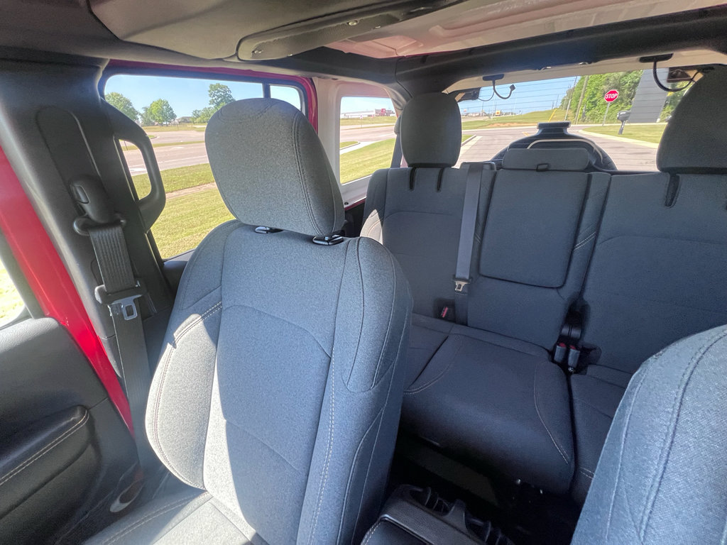 Certified 2025 Jeep Wrangler Sahara image 25