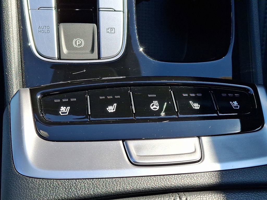 Used 2024 Hyundai Santa Cruz Limited image 25