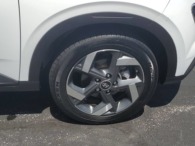 Certified 2024 Hyundai Venue SEL FWD image 5