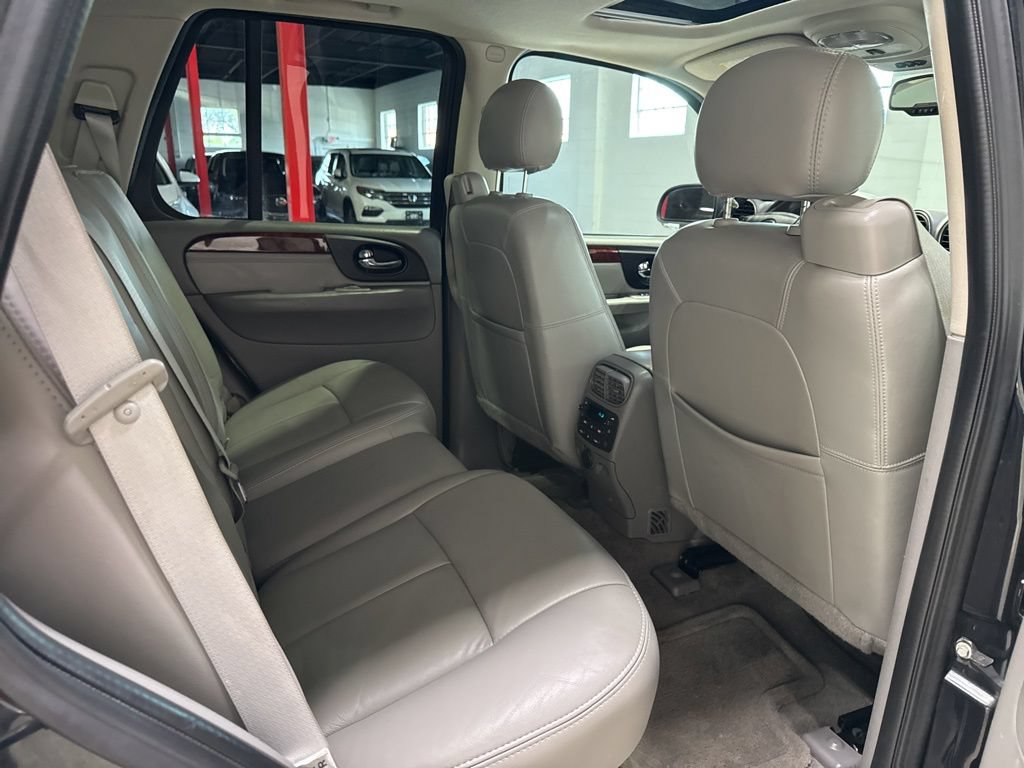 Used 2008 GMC Envoy Denali w/ Sun And 6-Disc Cd Package RWD image 33