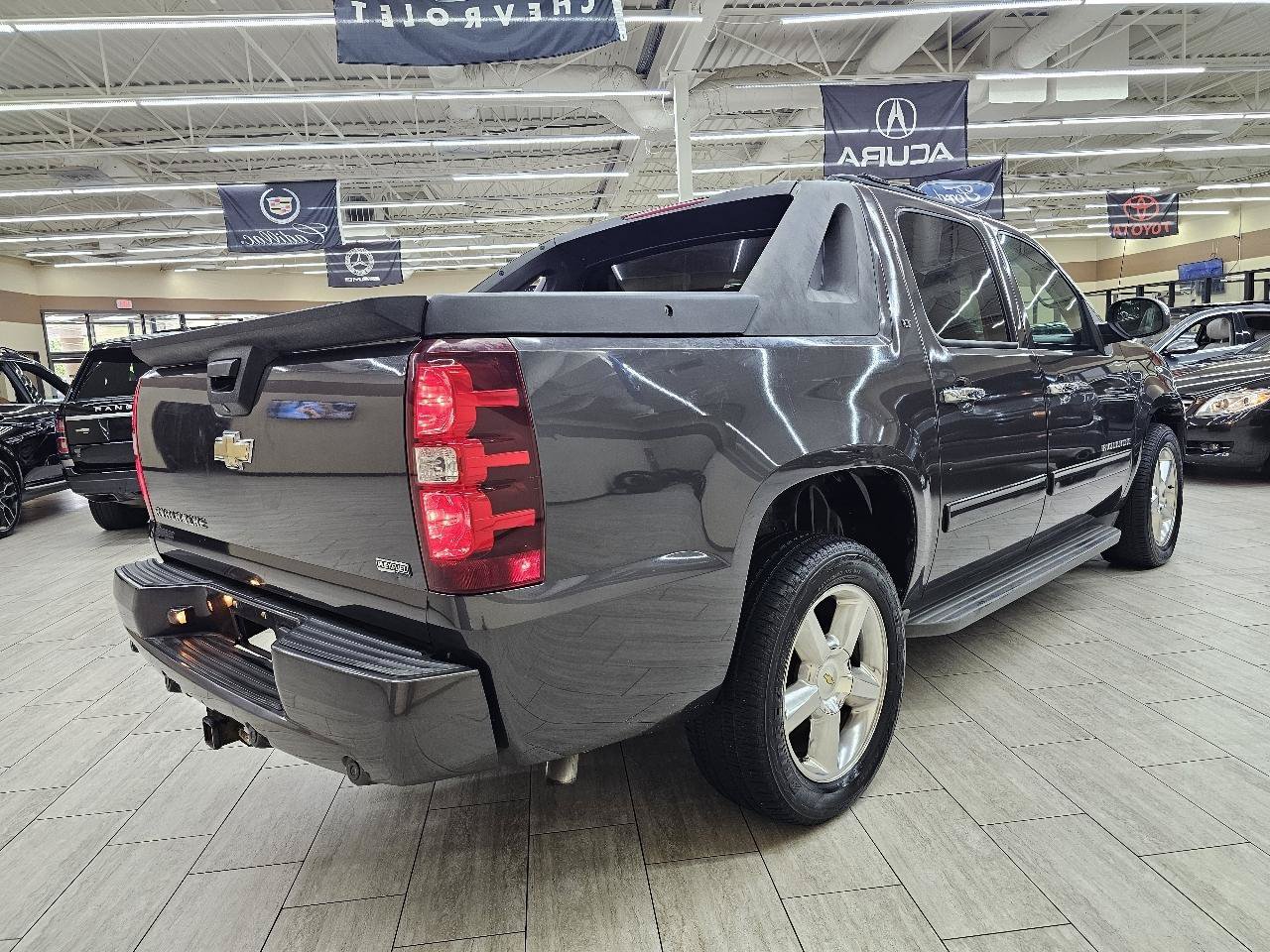 Used 2011 Chevrolet Avalanche LT w/ Regional Value Package RWD image 6