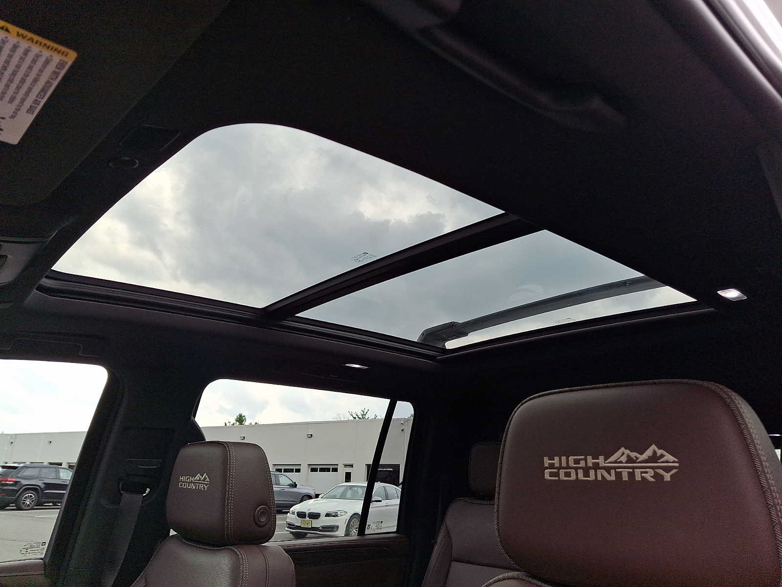 Used 2023 Chevrolet Suburban High Country w/ LPO, Illumination Package AWD/4WD image 15