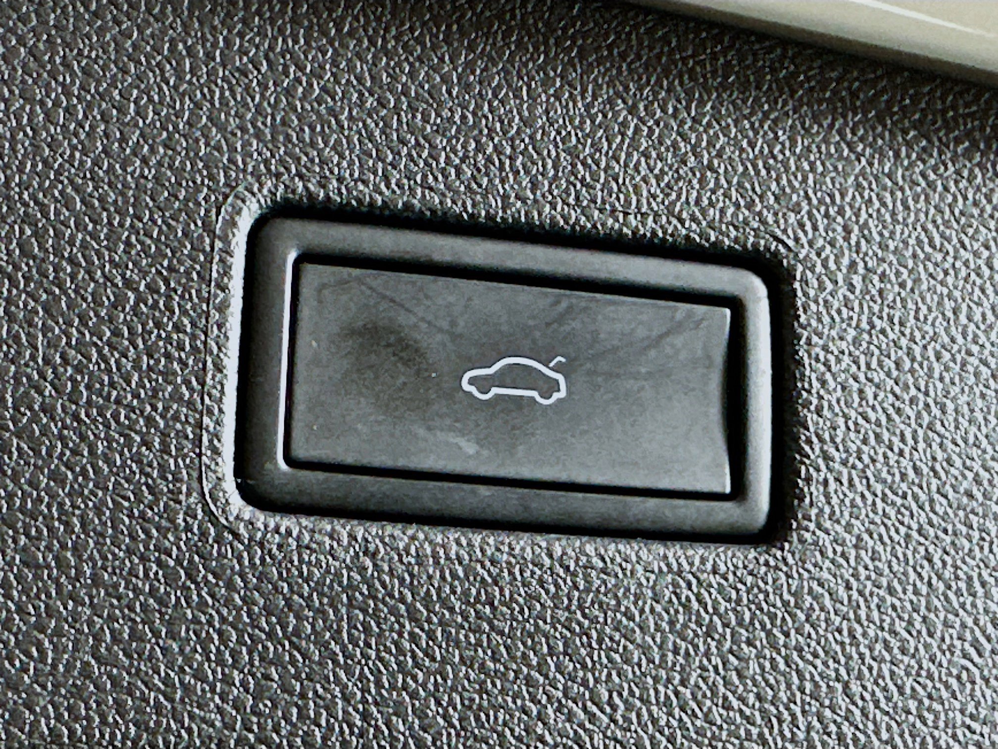 Used 2024 Volkswagen Tiguan SE image 28