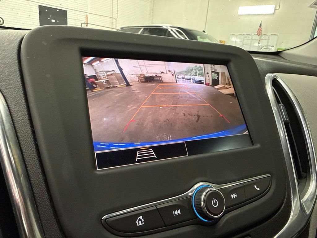Used 2024 Chevrolet Equinox LS FWD image 29
